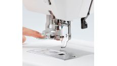 Vyšívací stroj Janome MC100E