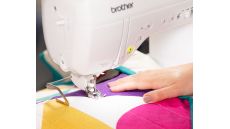Šijací a vyšívací stroj Brother F580 veľkosti XL