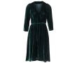 Strih Burda 5943 - Zavinovacie šaty s gumou v páse, zamatové šaty