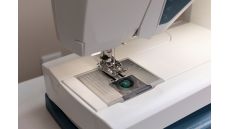 Šijací a vyšívací stroj Husqvarna Designer Sapphire 85 veľkosti XXL + vyšívacia jednotka