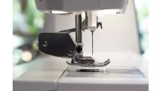 Šijací a vyšívací stroj Husqvarna Designer Sapphire 85 veľkosti XXL + vyšívacia jednotka
