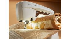 Šijací a vyšívací stroj Husqvarna Designer Topaz 40 veľkosti XL + vyšívacie jednotka