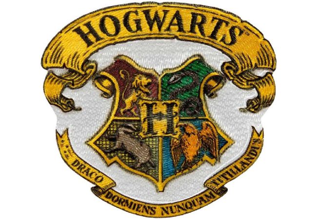 Nažehlovačka Harry Potter Bradavice školský znak 6,3 x 5,7 cm Monoquick