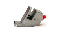 Držiak pätiek A1A021004 pre overlock Singer