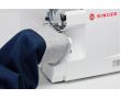 Overlock Singer SE017 - rozbalené