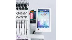 Vyšívací stroj TEXI IRIS 12, stojan, čiapkový rámček, čeština